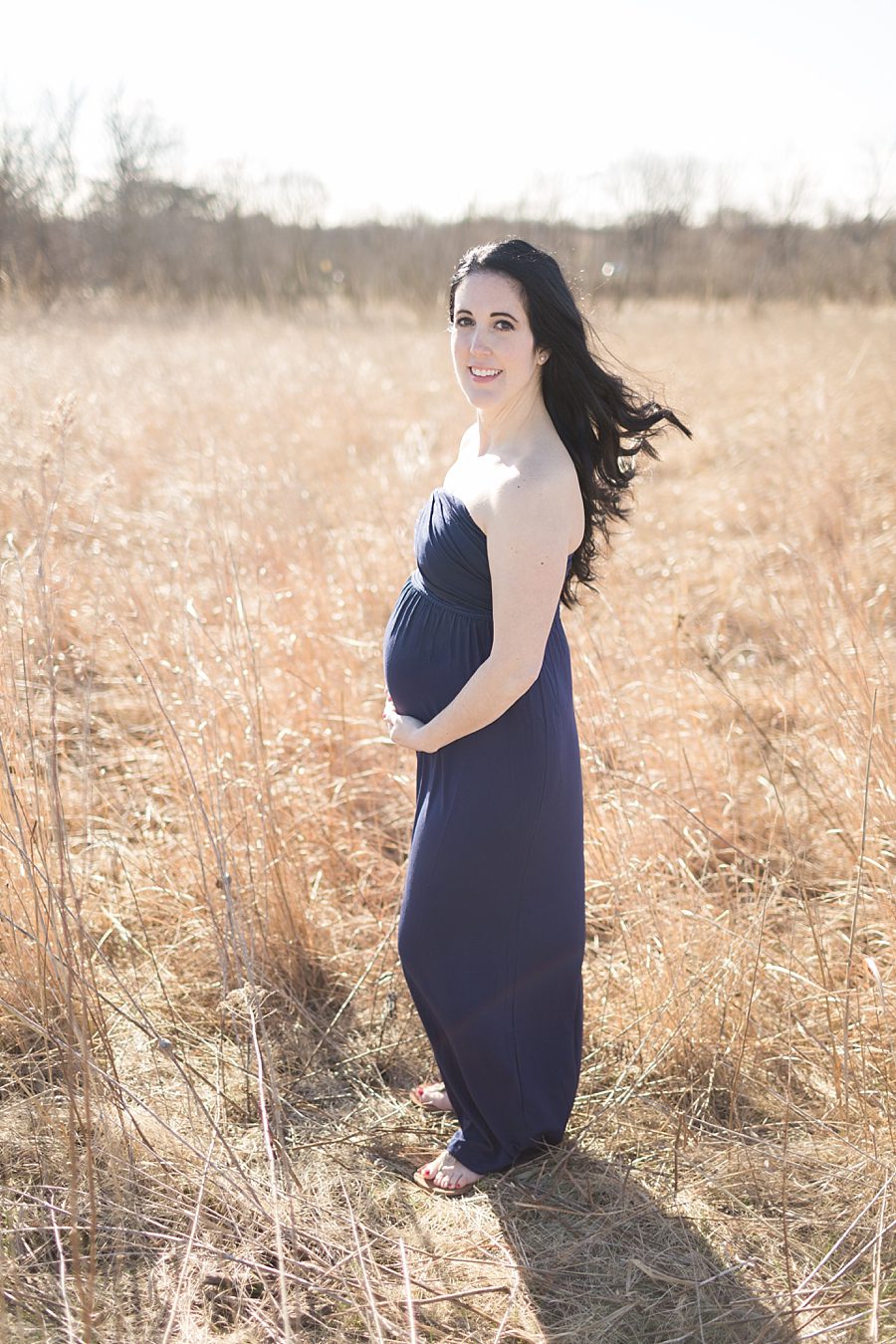 beautiful maternity photos in a field near Chicago_3520