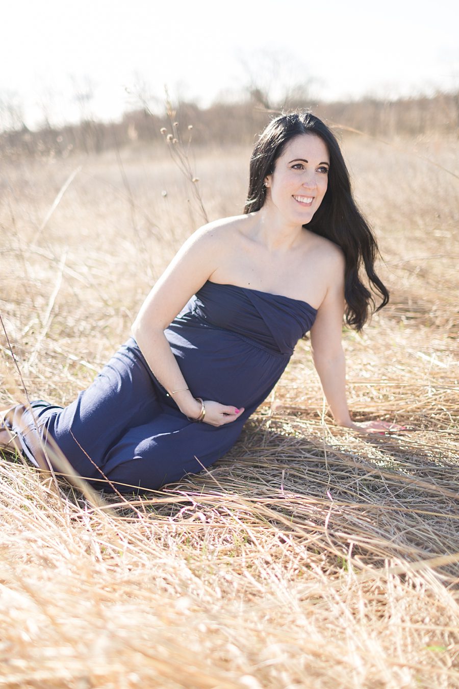 beautiful maternity photos in a field near Chicago_3530