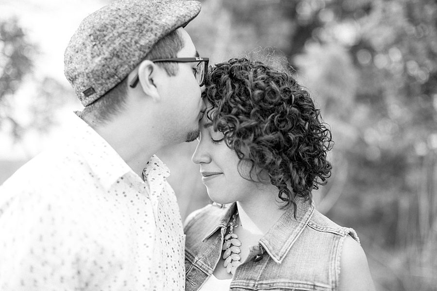 beautiful and natural engagement photos in naperville 