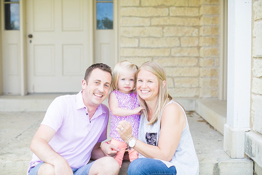 lifestyle family photographer in downtown naperville_4155
