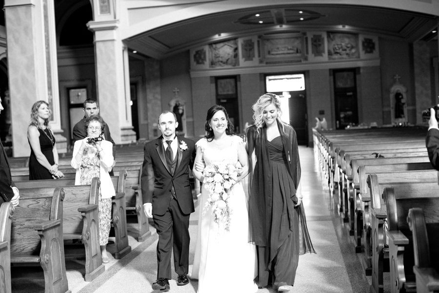 wedding-of-st-marys-of-the-angels-in-chicago_4945
