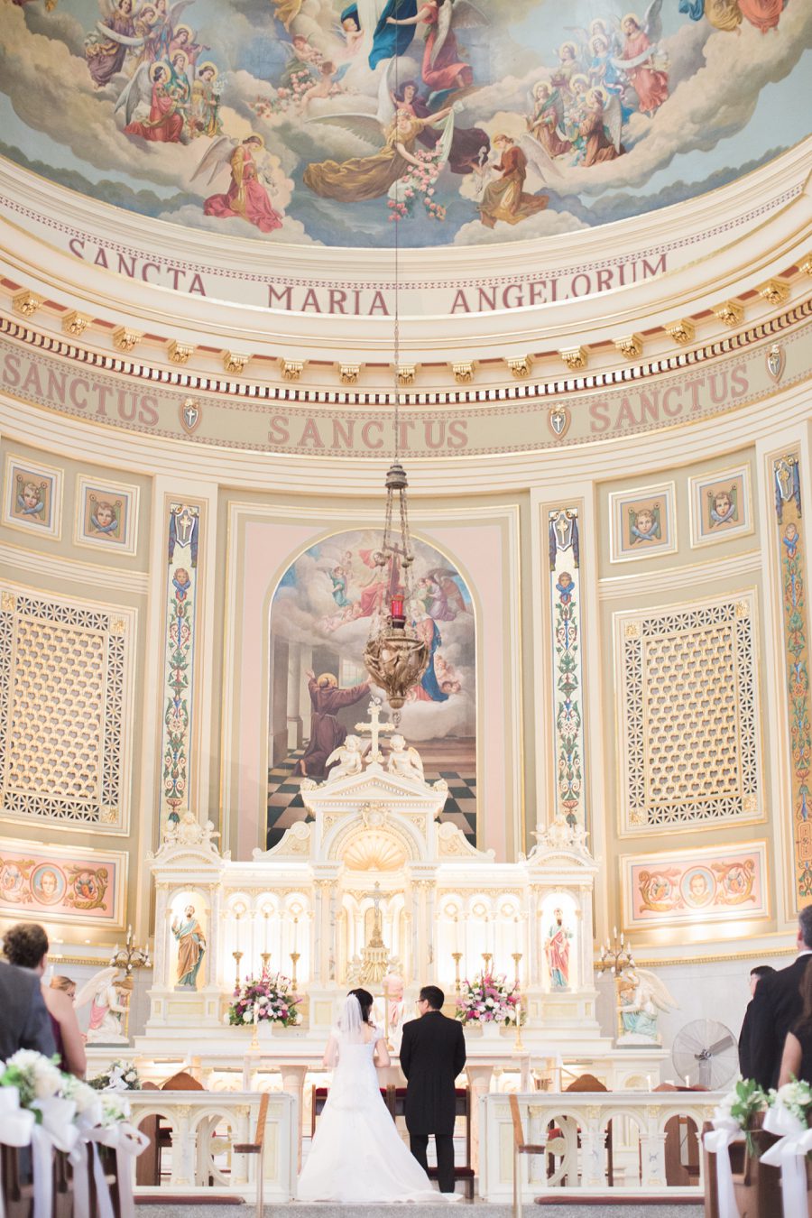 wedding-of-st-marys-of-the-angels-in-chicago_4953