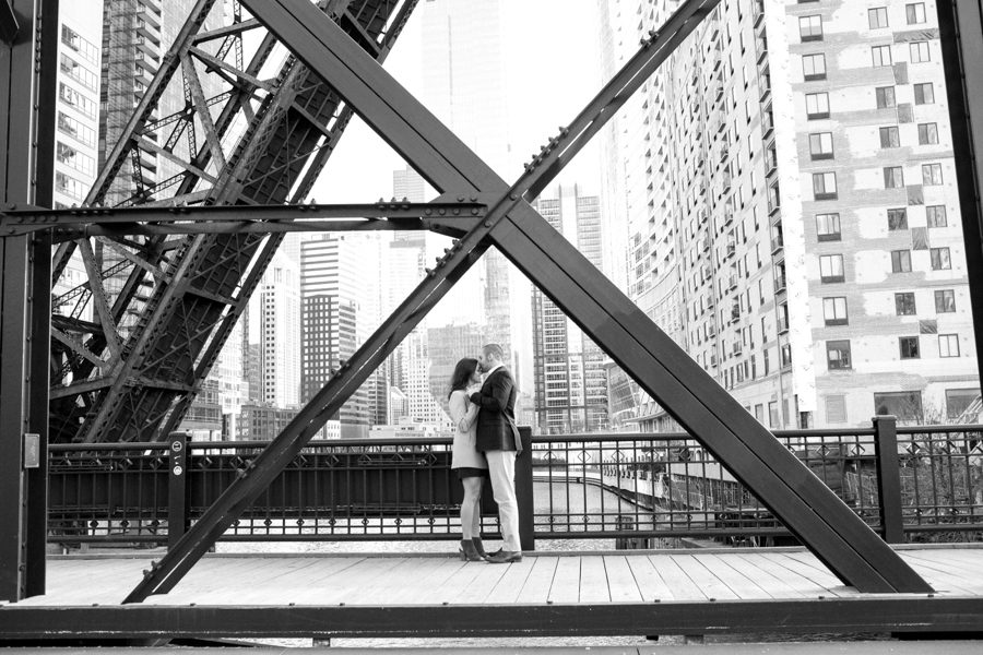 beach engagement photographs in Chicago_6270