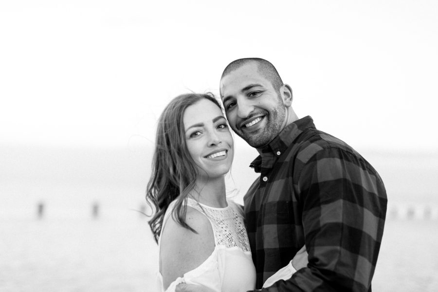 beach engagement photographs in Chicago_6294