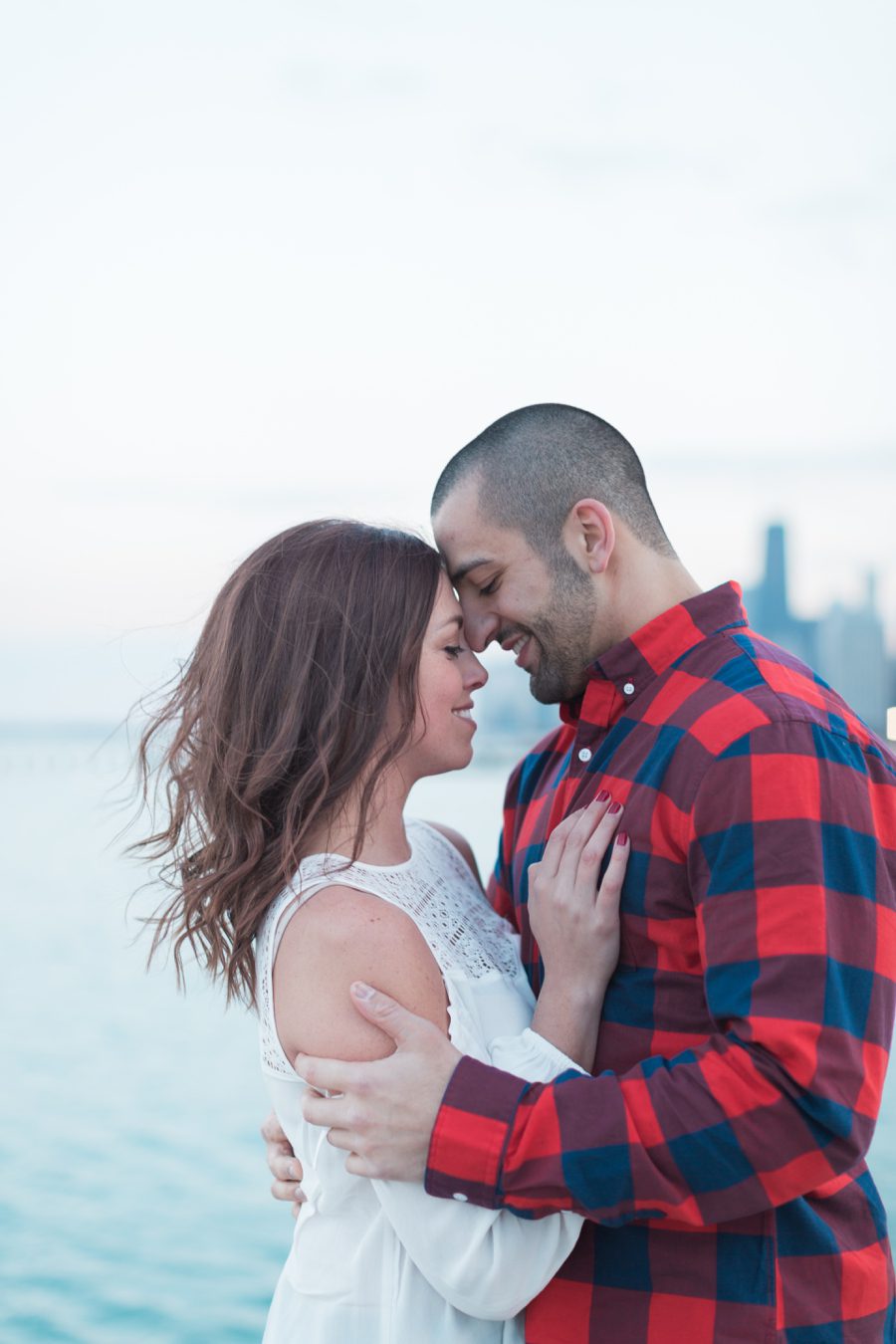 beach engagement photographs in Chicago_6297