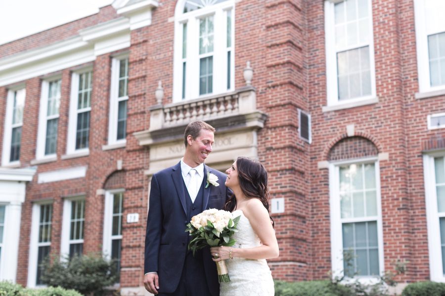 wedding photographer in Downtown Naperville