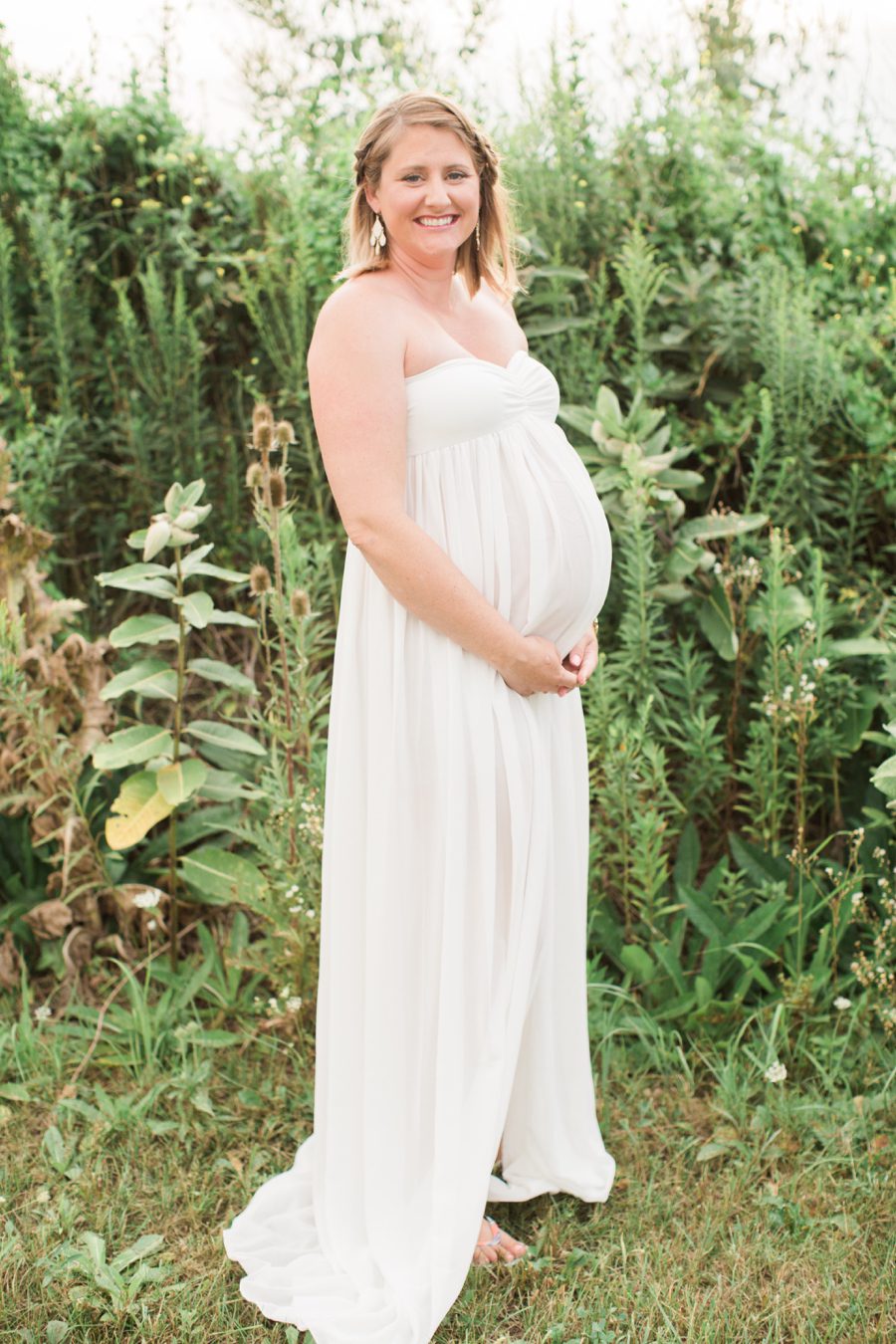 lifestyle maternity photographer in Chicago 